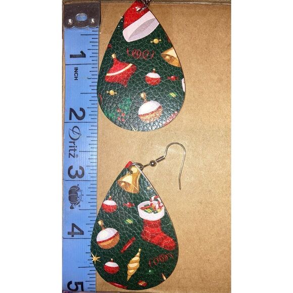 ☀️3/$12☀️ Christmas Things Dangle Earrings - Picture 2 of 4
